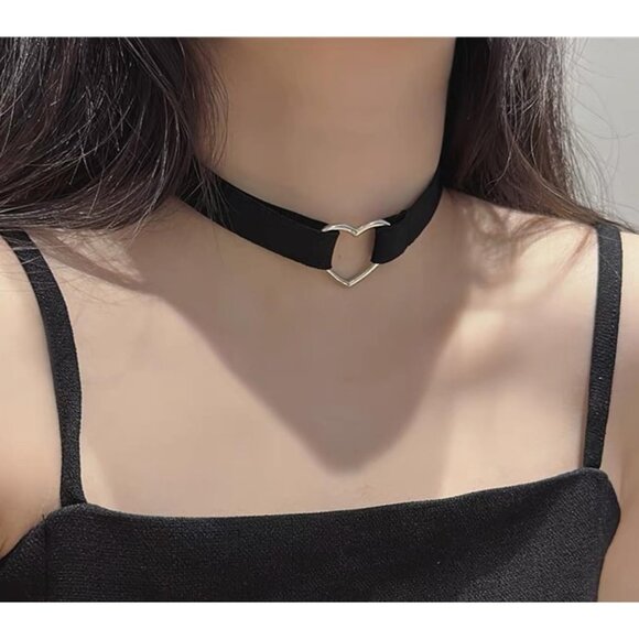 0 Pcs Black Necklaces for Women Adjustable Layered Velvet Choker Set Classic Got - Picture 6 of 7
